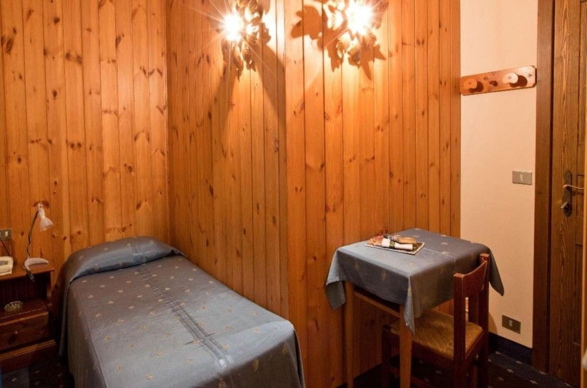 Hotel Courmayeur Exterior photo