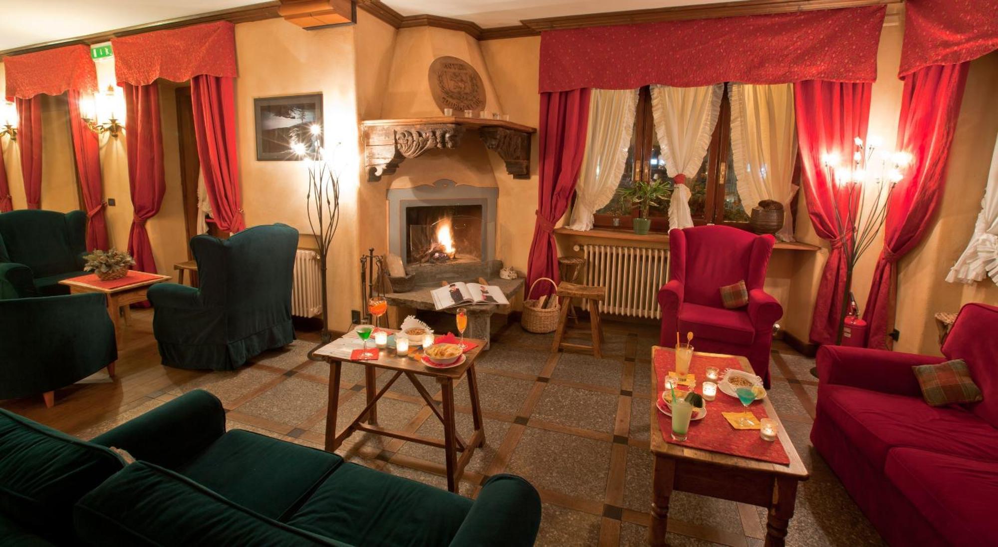 Hotel Courmayeur Exterior photo