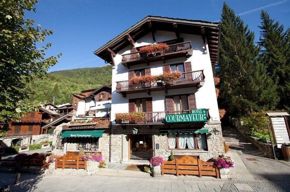 Hotel Courmayeur Exterior photo